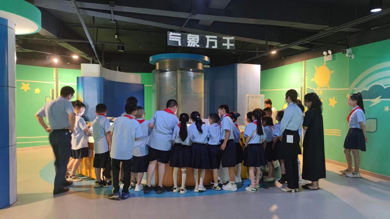 池州市贵池区牌楼镇:驻村工作队聚力儿童关爱 搭建梦想舞台